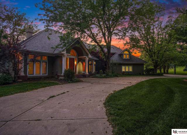 Property at 1125 Stone Creek Dr, Blair, NE 68008, 5 beds, 4.5 baths