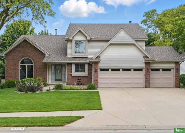 Property at 6120 S 102nd St, Omaha, NE 68127, 4 beds, 3.5 baths