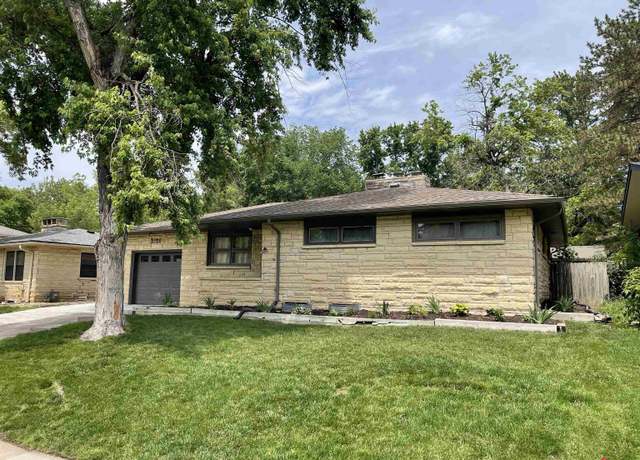 Property at 3026 Prairie Rd, Lincoln, NE 68506, 3 beds, 2 baths