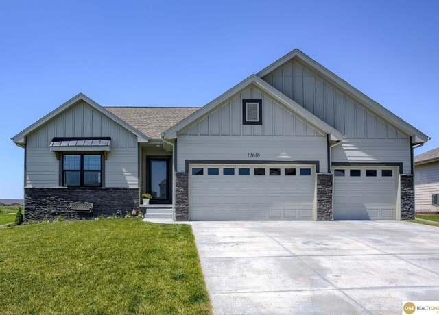 Property at 12618 Glenn St, Omaha, NE 68138, 3 beds, 2 baths