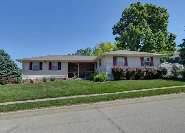 Property at 11222 X St, Omaha, NE 68137, 3 beds, 2 baths