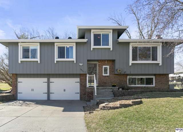 Property at 3427 Duane Ave, Bellevue, NE 68123, 3 beds, 2.5 baths