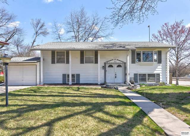 Property at 1453 N 90th Ave, Omaha, NE 68114, 5 beds, 2.5 baths