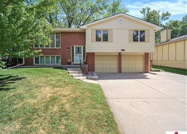 Property at 5430 S 20 Street Circle, Lincoln, NE 68512, 4 beds, 3 baths