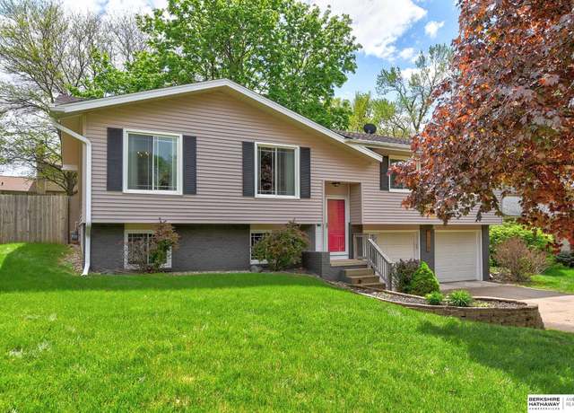 Property at 15217 Harney Cir, Omaha, NE 68154, 3 beds, 3 baths