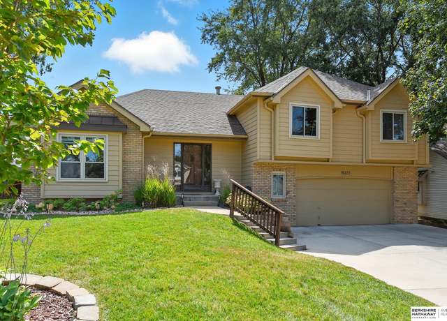 Property at 15727 Westchester Cir, Omaha, NE 68118, 4 beds, 2.5 baths