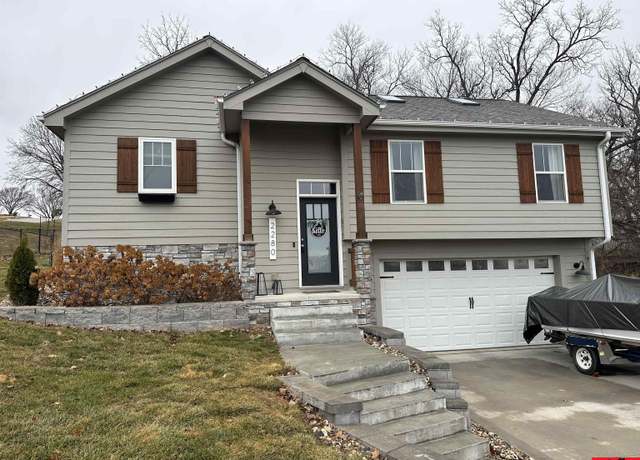 Property at 2280 Davis Dr, Blair, NE 68008, 4 beds, 2.5 baths