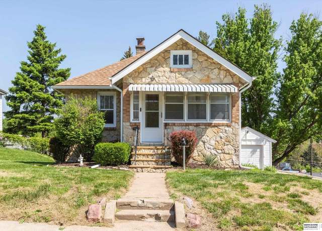 Property at 4958 Hamilton St, Omaha, NE 68132, 3 beds, 1 bath