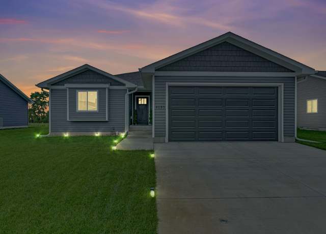 Property at 4131 12th St, Columbus, NE 68601, 5 beds, 3 baths