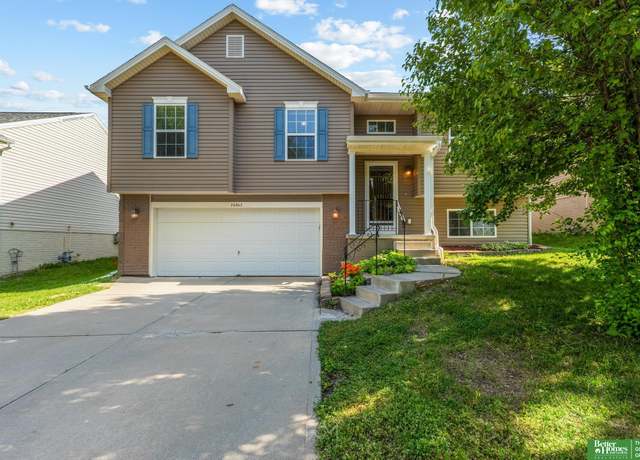 Property at 14463 Reynolds St, Omaha, NE 68007, 3 beds, 2.5 baths