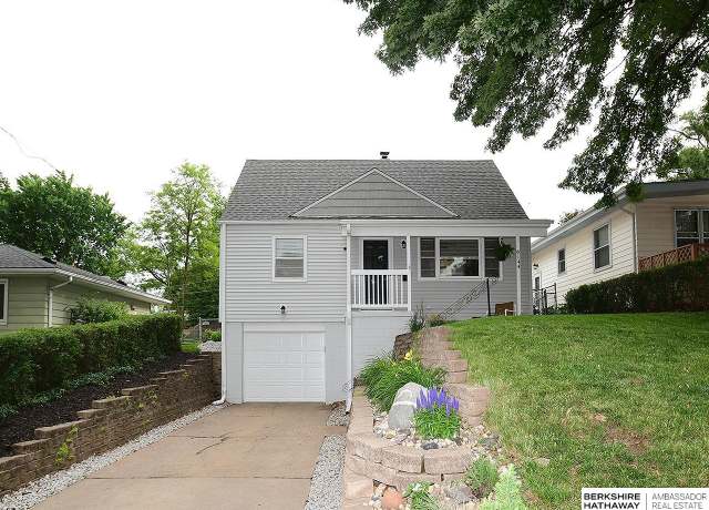 Property at 6144 Seward St, Omaha, NE 68104, 3 beds, 1 bath