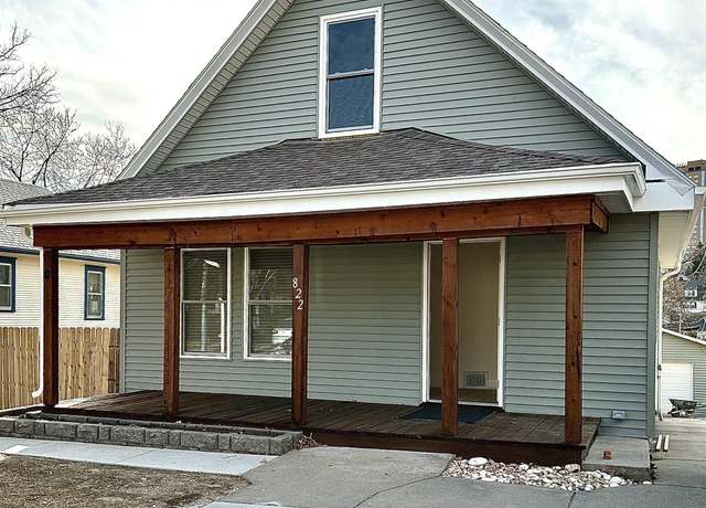 Property at 822 S 49th St, Omaha, NE 68106, 2 beds, 1 bath