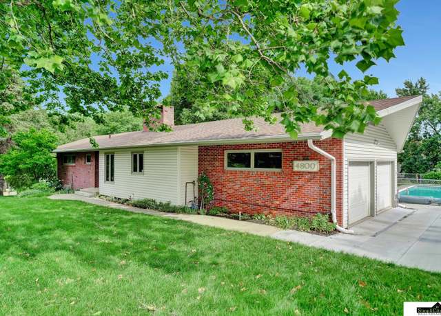 Property at 4800 Mandarin Cir, Lincoln, NE 68516, 4 beds, 3 baths