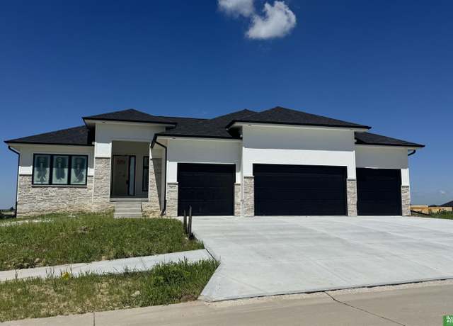 Property at 5412 N 212th Ave, Elkhorn, NE 68022, 5 beds, 3 baths