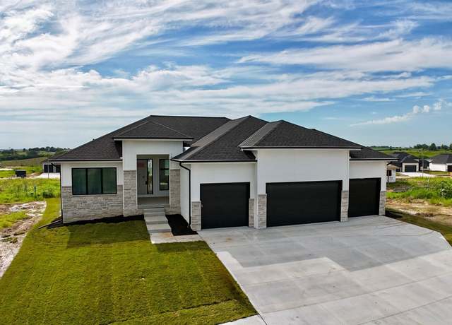 Property at 5412 N 212th Ave, Elkhorn, NE 68022, 5 beds, 3 baths