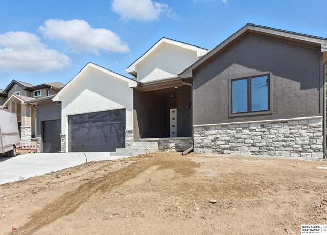 Property at 19756 Briar St, Gretna, NE 68028, 5 beds, 3 baths