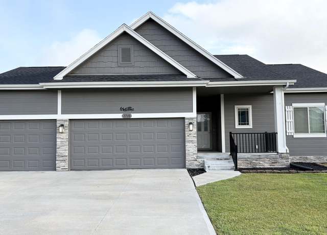 Property at 1710 Mesa St, Bellevue, NE 68123, 4 beds, 3 baths