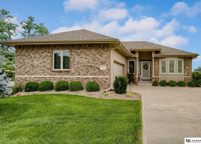 Property at 13467 Fowler Ave, Omaha, NE 68164, 2 beds, 3 baths