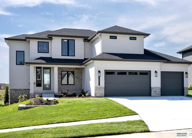 Property at 20617 Hartman Ave, Elkhorn, NE 68022, 5 beds, 4.5 baths