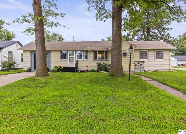 Property at 502 Jefferson St, Waterloo, NE 68069, 2 beds, 1 bath