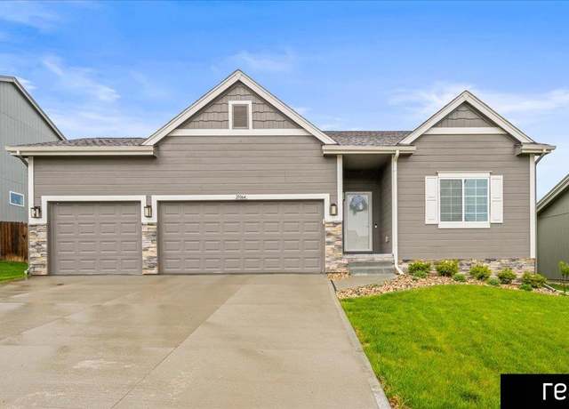Property at 21064 Monroe St, Elkhorn, NE 68022, 3 beds, 2.5 baths
