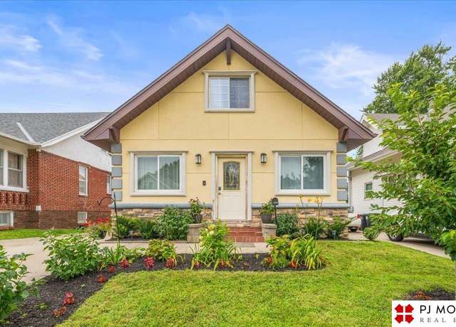 Property at 2914 N 47 Ave, Omaha, NE 68104, 3 beds, 1.5 baths