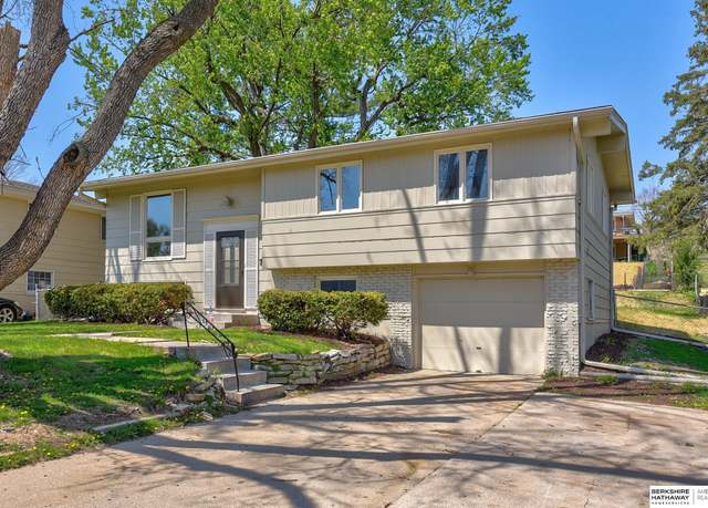 Property at 9436 Miami St, Omaha, NE 68134, 3 beds, 2 baths