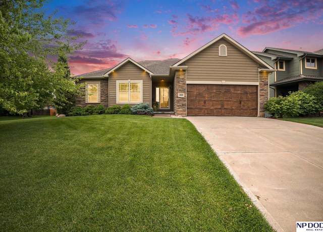 Property at 15005 Laurel Ave, Omaha, NE 68116, 3 beds, 2.5 baths