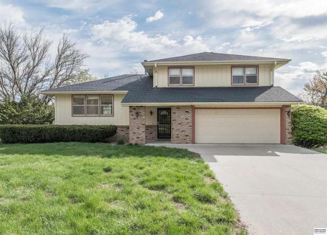 Property at 2011 N 100th St, Omaha, NE 68134, 3 beds, 2.5 baths