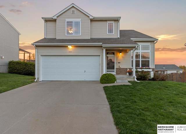 Property at 16112 Cherrywood St, Omaha, NE 68136, 3 beds, 2.5 baths