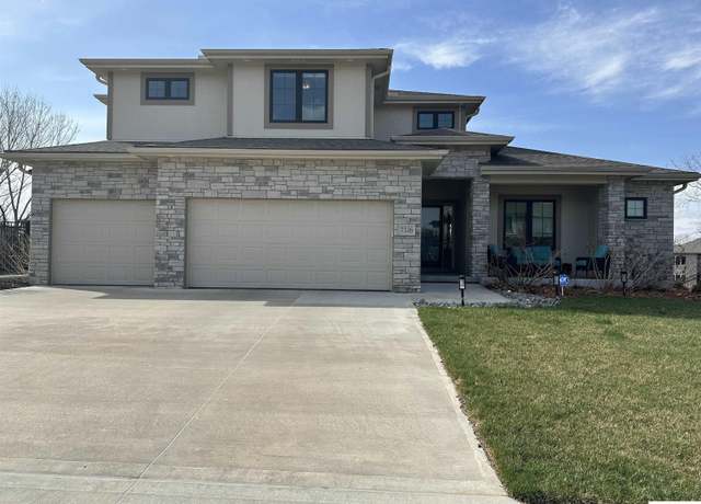 Property at 7326 N 154th Ave, Bennington, NE 68007, 4 beds, 3.5 baths