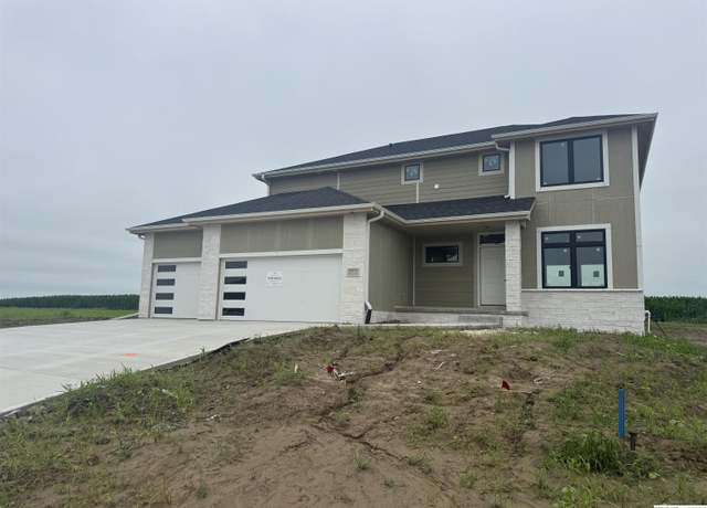 Property at 20714 Vernon Ave, Elkhorn, NE 68022, 4 beds, 4.5 baths