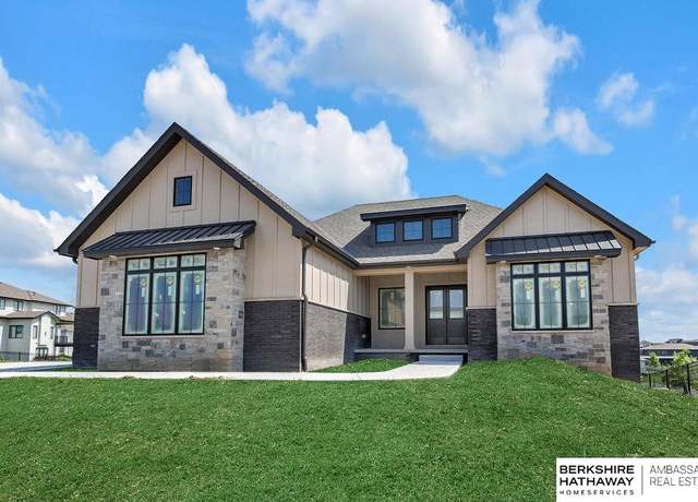 Property at 12357 Schirra St, Papillion, NE 68046, 4 beds, 3 baths