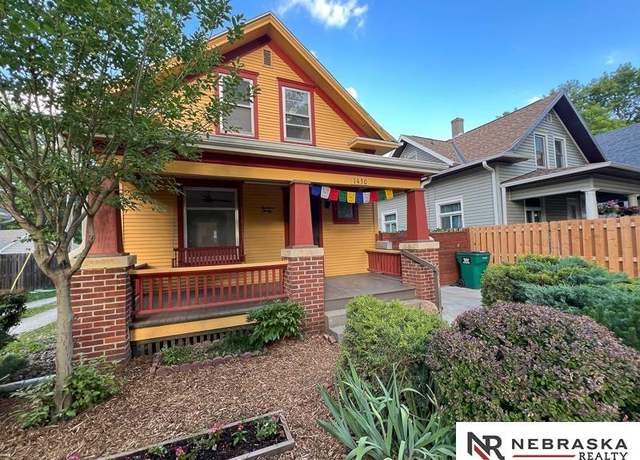 Property at 1430 S 7th St, Lincoln, NE 68502, 2 beds, 1 bath