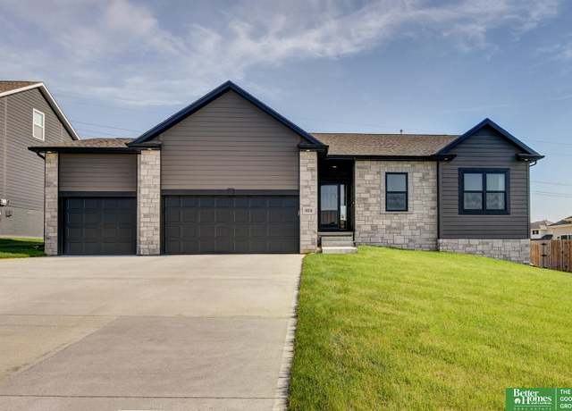 Property at 18316 George Miller Pkwy, Elkhorn, NE 68022, 3 beds, 2.5 baths