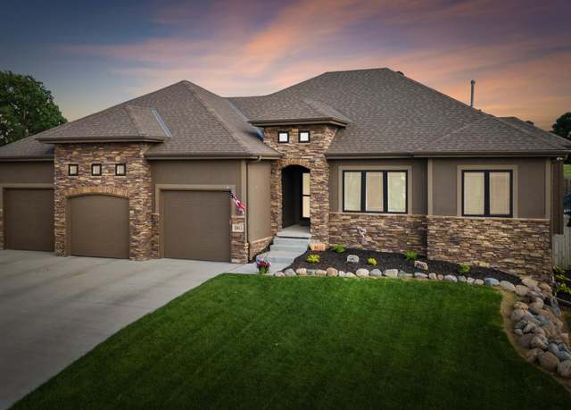 Property at 20611 Boyd St, Elkhorn, NE 68022, 5 beds, 3.5 baths