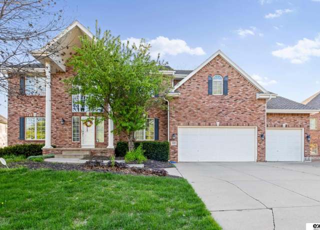 Property at 2639 S 191st Cir, Omaha, NE 68130, 6 beds, 3.5 baths
