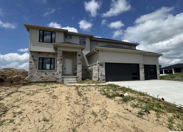Property at 6332 N 207th St, Elkhorn, NE 68022, 5 beds, 2.5 baths