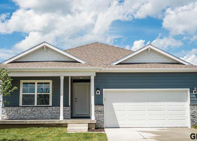 Property at 16405 Davidson St, Bennington, NE 68007, 4 beds, 3 baths