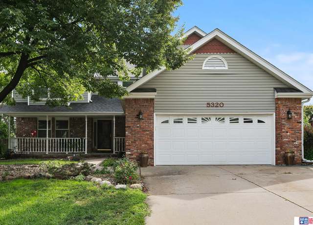 Property at 5320 S 68th St, Lincoln, NE 68516, 4 beds, 1.5 baths