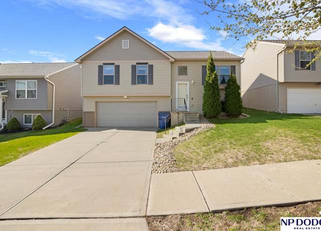 Property at 14605 Knudsen St, Bennington, NE 68007, 3 beds, 2 baths