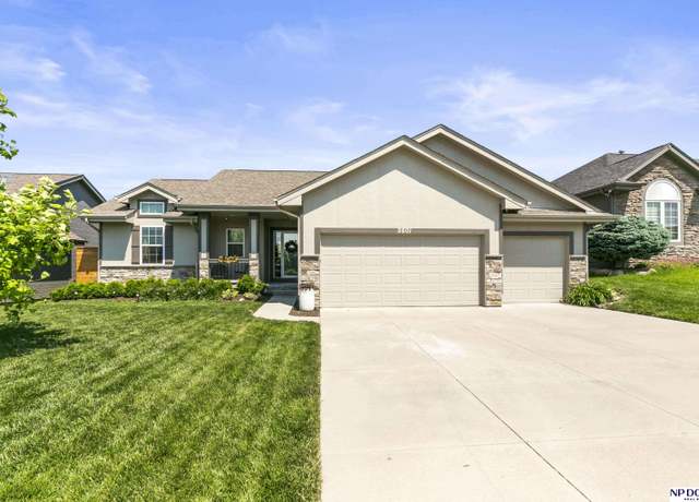 Property at 2601 N 167th Ave, Omaha, NE 68116, 4 beds, 3 baths