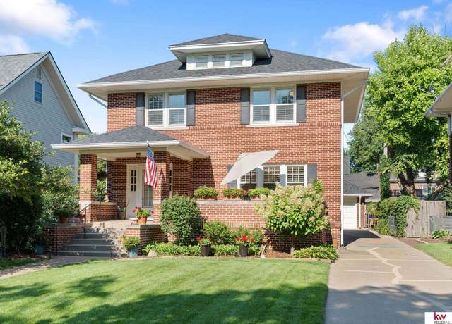 Property at 318 S 51st Ave, Omaha, NE 68132, 5 beds, 3 baths