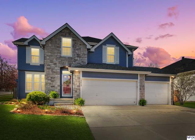 Property at 18603 Mayberry St, Omaha, NE 68022, 4 beds, 3 baths