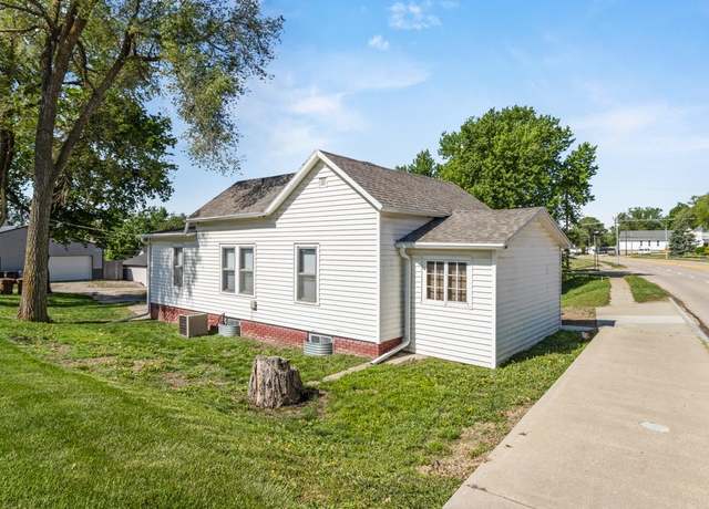 Property at 929 Main St, Seward, NE 68434, 2 beds, 1 bath