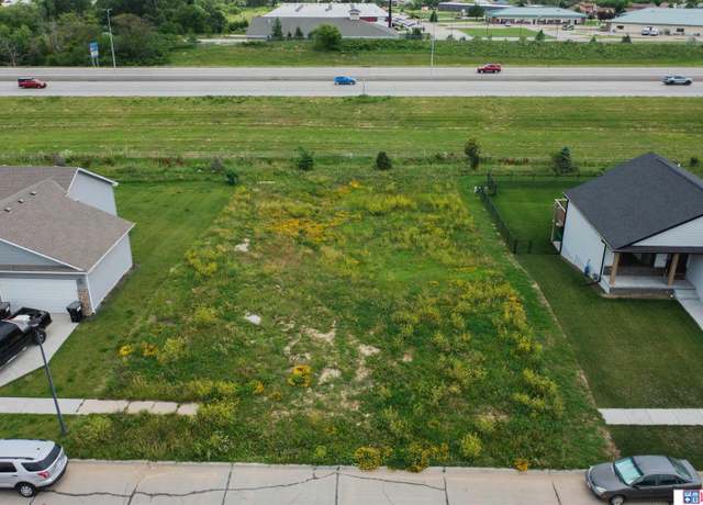 Property at 6650 Grays Peak Ct, Lincoln, NE 68521