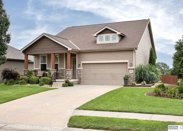 Property at 8503 N 172nd Cir, Bennington, NE 68007, 4 beds, 3 baths