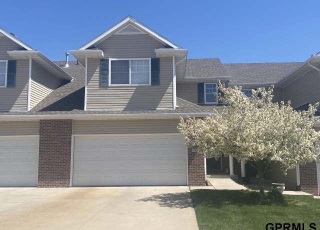 Property at 1831 N 176th Plz, Omaha, NE 68118, 3 beds, 2.5 baths