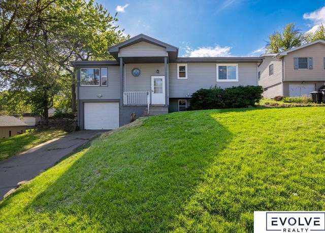 Property at 24 Bonnie Brae Cir, Council Bluffs, IA 51503, 3 beds, 1 bath