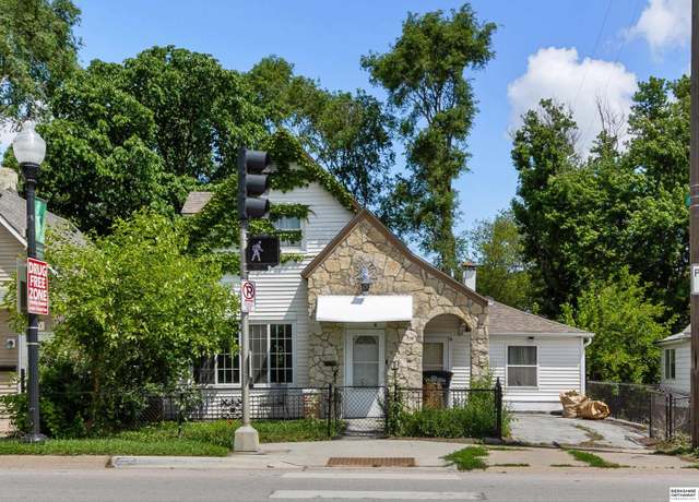Property at 712 Bancroft St, Omaha, NE 68108, 3 beds, 1.5 baths
